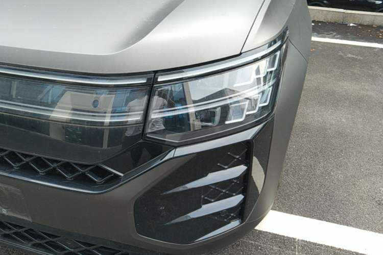 Used Volkswagen Teramont 2025 Tiguan Pro 450TSI Four-Wheel Drive Summit Edition Left Front Headlight