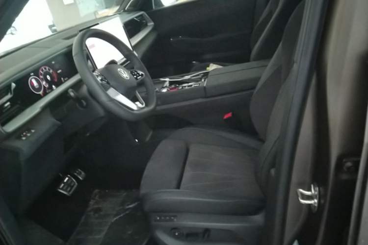 Used Volkswagen Teramont 2025 Tiguan Pro 450TSI Four-Wheel Drive Summit Edition Left Front Seat