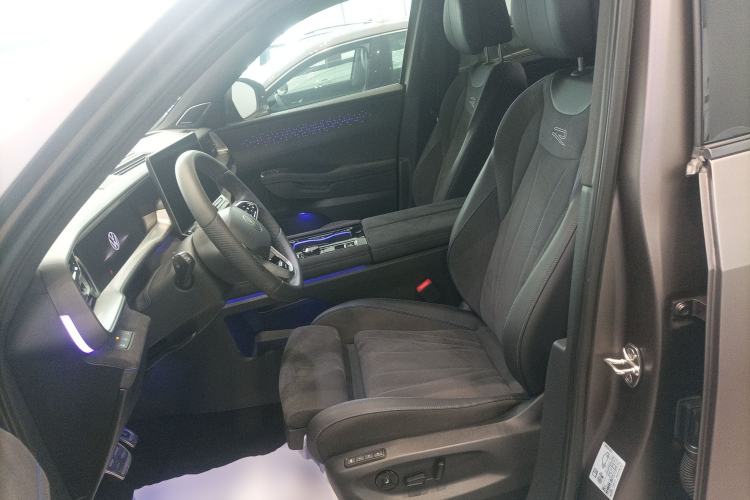 Used Volkswagen Teramont 2025 Tiguan Pro 450TSI Four-Wheel Drive Summit Edition Left Front Seat