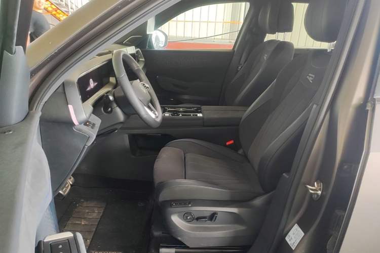 Used Volkswagen Teramont 2025 Tiguan Pro 450TSI Four-Wheel Drive Summit Edition Left Front Seat
