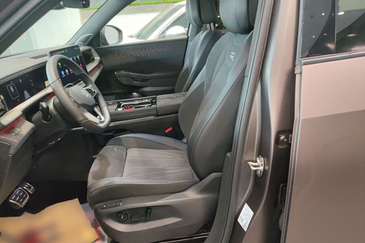 Used Volkswagen Teramont 2025 Tiguan Pro 450TSI Four-Wheel Drive Summit Edition Left Front Seat