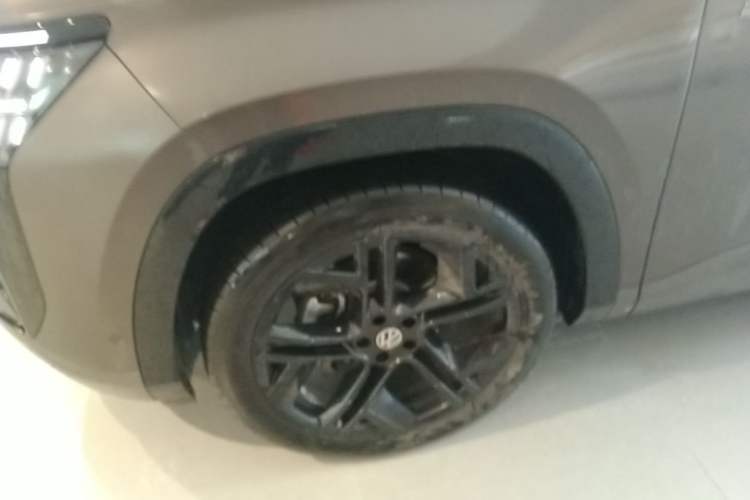 Used Volkswagen Teramont 2025 Tiguan Pro 450TSI Four-Wheel Drive Summit Edition Left Front Wheel Hub
