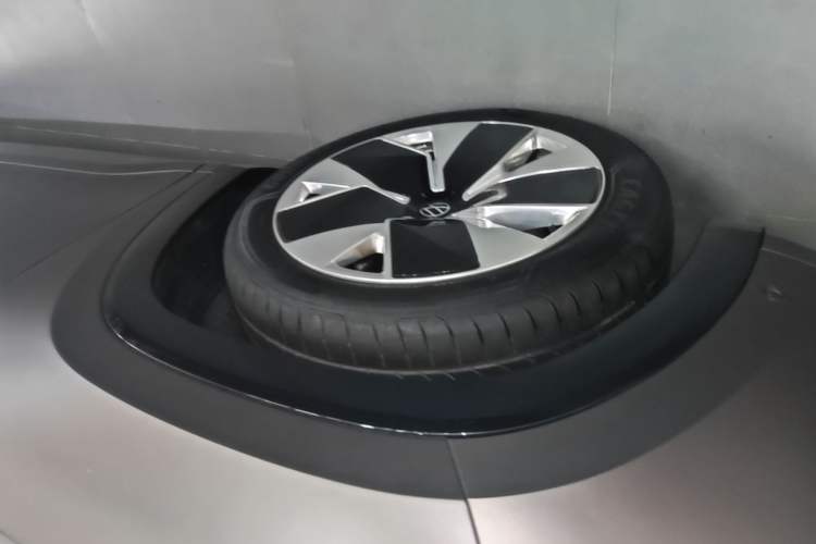 Used Volkswagen Teramont 2025 Tiguan Pro 450TSI Four-Wheel Drive Summit Edition Left Front Wheel Hub