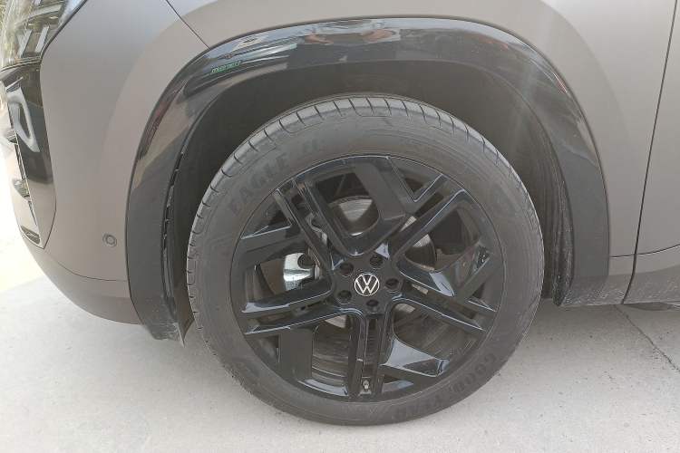 Used Volkswagen Teramont 2025 Tiguan Pro 450TSI Four-Wheel Drive Summit Edition Left Front Wheel Hub