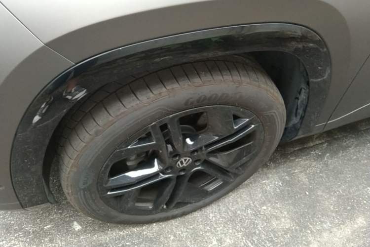 Used Volkswagen Teramont 2025 Tiguan Pro 450TSI Four-Wheel Drive Summit Edition Left Front Wheel Hub