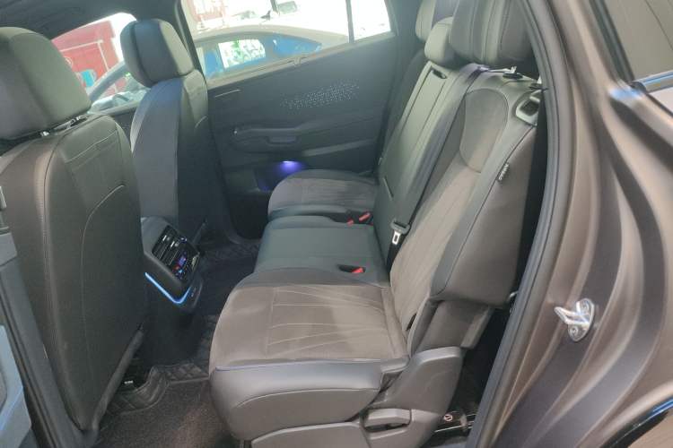 Used Volkswagen Teramont 2025 Tiguan Pro 450TSI Four-Wheel Drive Summit Edition Left Rear Seat