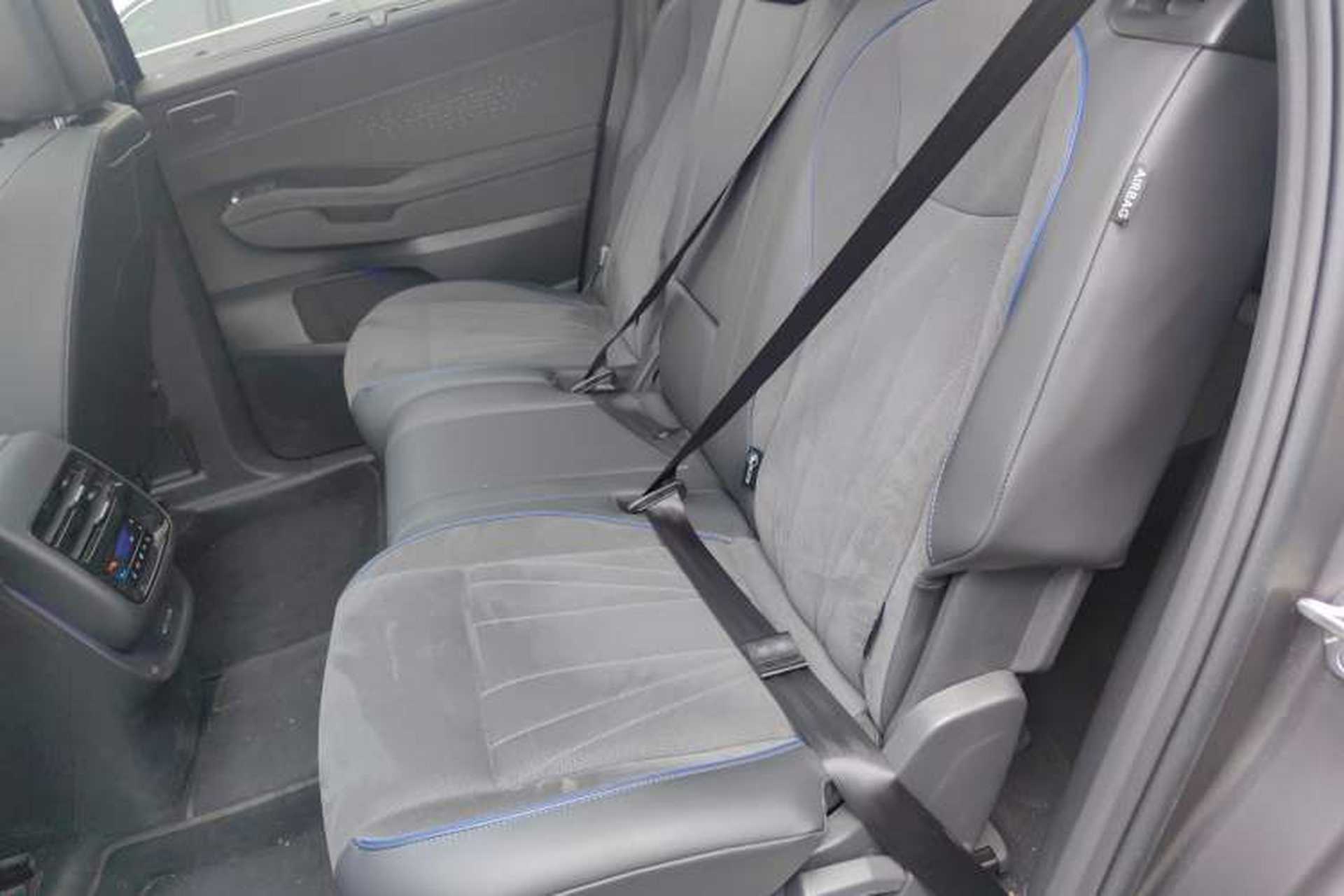 Used Volkswagen Teramont 2025 Tiguan Pro 450TSI 4Motion Crosswind Edition Left Rear Seat