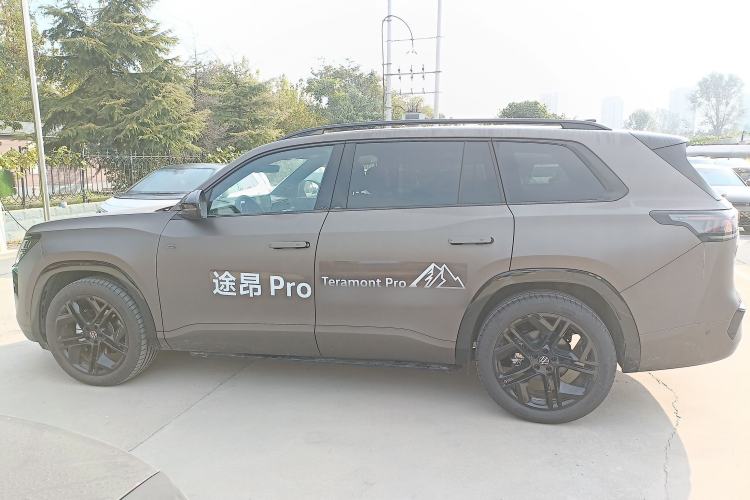 Used Volkswagen Teramont 2025 Tiguan Pro 450TSI Four-Wheel Drive Summit Edition Left Side