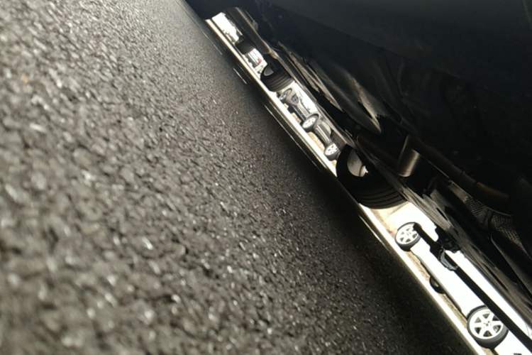 Used Volkswagen Teramont 2025 Tiguan Pro 450TSI Four-Wheel Drive Summit Edition Left Side Sill