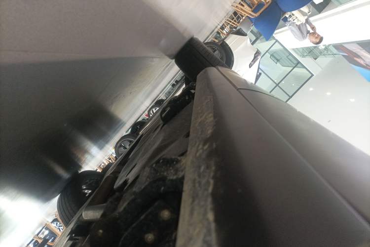 Used Volkswagen Teramont 2025 Tiguan Pro 450TSI Four-Wheel Drive Summit Edition Left Side Sill