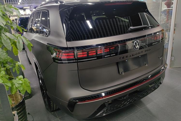 Used Volkswagen Teramont 2025 Tiguan Pro 450TSI Four-Wheel Drive Summit Edition Rear Left 45 Deg