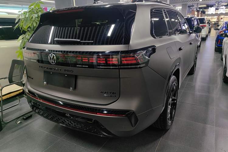 Used Volkswagen Teramont 2025 Tiguan Pro 450TSI Four-Wheel Drive Summit Edition Rear Right 45 Deg