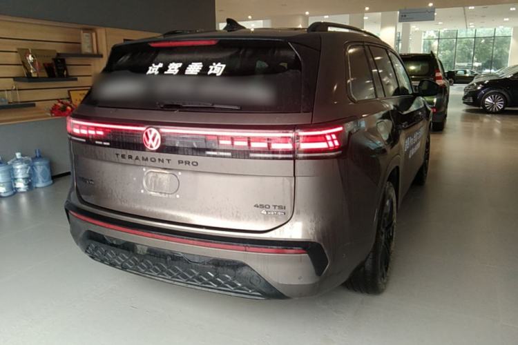 Used Volkswagen Teramont 2025 Tiguan Pro 450TSI Four-Wheel Drive Summit Edition Rear Right 45 Deg