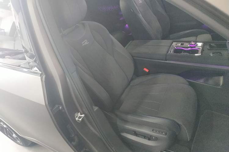 Used Volkswagen Teramont 2025 Tiguan Pro 450TSI Four-Wheel Drive Summit Edition Right Front Seat