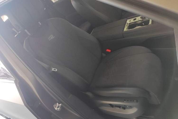Used Volkswagen Teramont 2025 Tiguan Pro 450TSI Four-Wheel Drive Summit Edition Right Front Seat