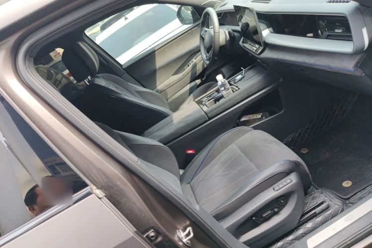Used Volkswagen Teramont 2025 Tiguan Pro 450TSI Four-Wheel Drive Summit Edition Right Front Seat