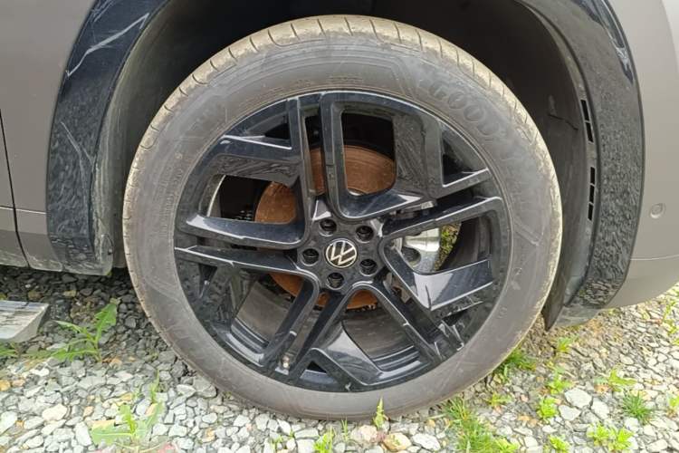 Used Volkswagen Teramont 2025 Tiguan Pro 450TSI Four-Wheel Drive Summit Edition Right Front Wheel Hub