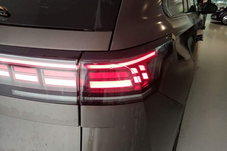 Used Volkswagen Teramont 2025 Tiguan Pro 450TSI Four-Wheel Drive Summit Edition Right Rear Taillight