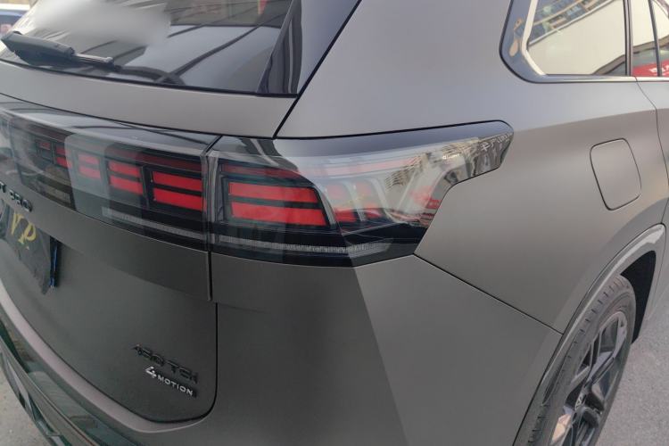 Used Volkswagen Teramont 2025 Tiguan Pro 450TSI 4Motion Crosswind Edition Right Rear Taillight