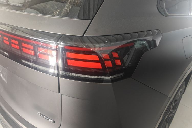 Used Volkswagen Teramont 2025 Tiguan Pro 450TSI Four-Wheel Drive Summit Edition Right Rear Taillight