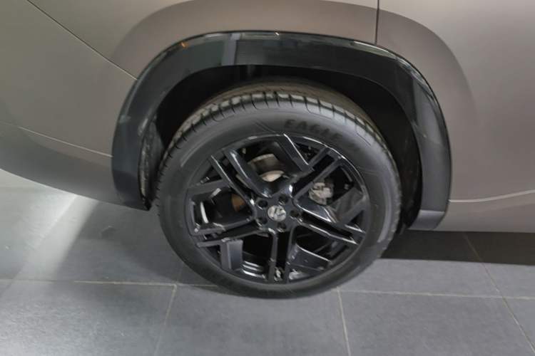 Used Volkswagen Teramont 2025 Tiguan Pro 450TSI Four-Wheel Drive Summit Edition Right Rear Wheel Hub