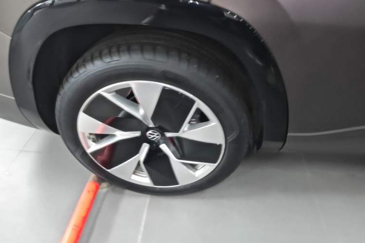 Used Volkswagen Teramont 2025 Tiguan Pro 450TSI Four-Wheel Drive Summit Edition Right Rear Wheel Hub