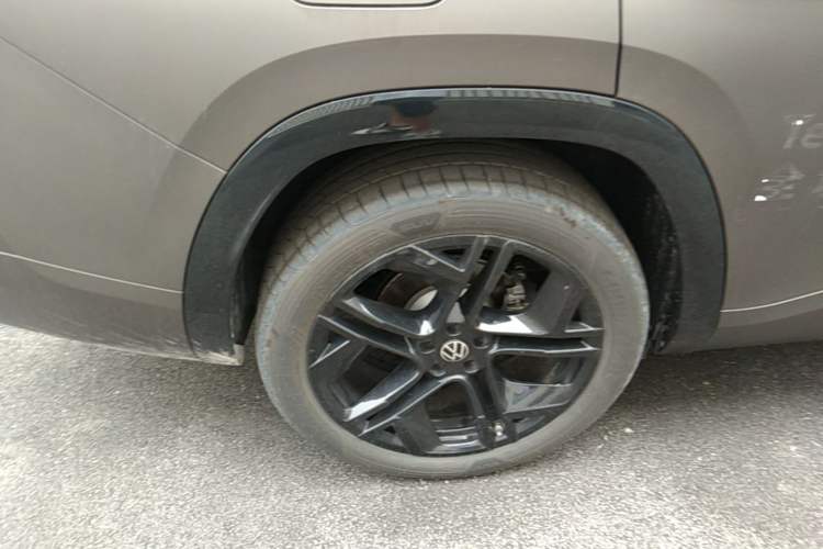 Used Volkswagen Teramont 2025 Tiguan Pro 450TSI Four-Wheel Drive Summit Edition Right Rear Wheel Hub