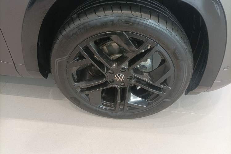 Used Volkswagen Teramont 2025 Tiguan Pro 450TSI Four-Wheel Drive Summit Edition Right Rear Wheel Hub