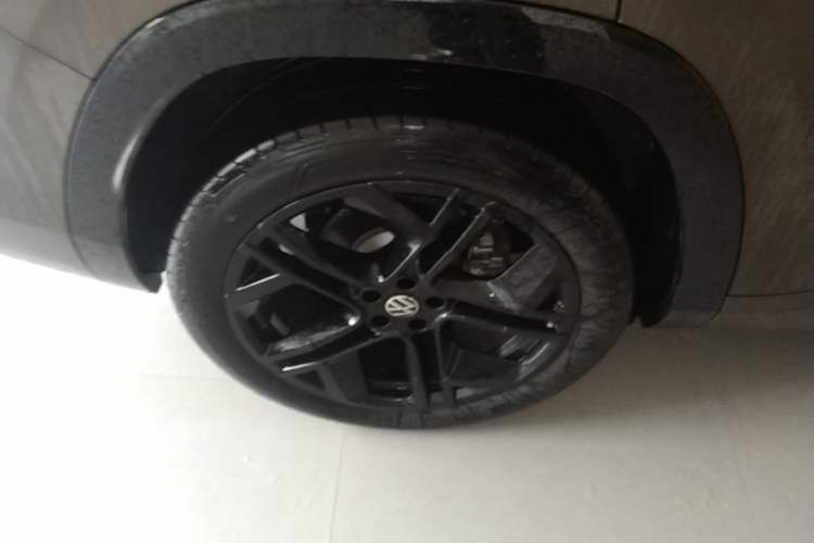 Used Volkswagen Teramont 2025 Tiguan Pro 450TSI Four-Wheel Drive Summit Edition Right Rear Wheel Hub
