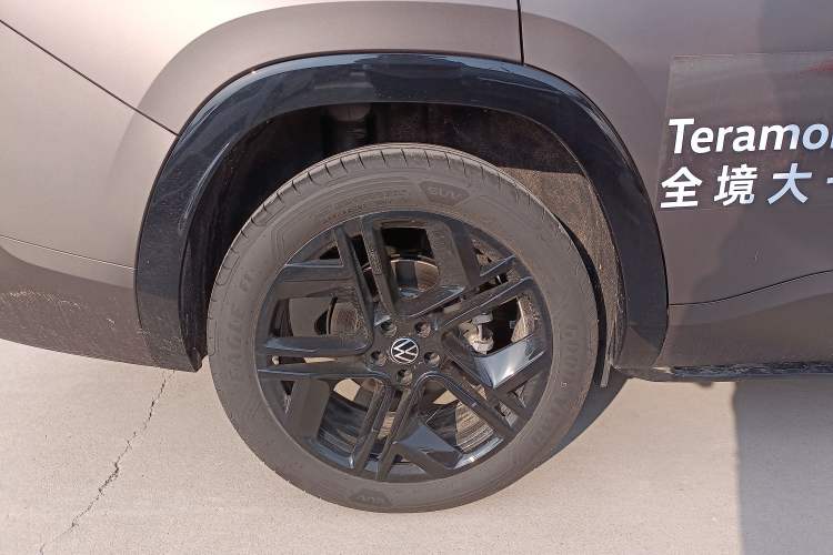 Used Volkswagen Teramont 2025 Tiguan Pro 450TSI Four-Wheel Drive Summit Edition Right Rear Wheel Hub