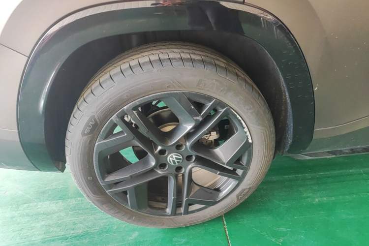Used Volkswagen Teramont 2025 Tiguan Pro 450TSI Four-Wheel Drive Summit Edition Right Rear Wheel Hub