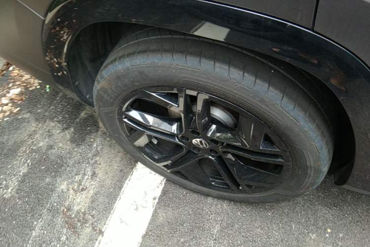 Used Volkswagen Teramont 2025 Tiguan Pro 450TSI Four-Wheel Drive Summit Edition Right Rear Wheel Hub