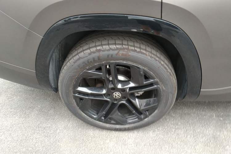 Used Volkswagen Teramont 2025 Tiguan Pro 450TSI Four-Wheel Drive Summit Edition Right Rear Wheel Hub