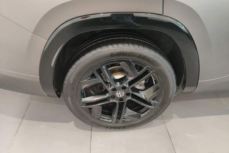 Used Volkswagen Teramont 2025 Tiguan Pro 450TSI Four-Wheel Drive Summit Edition Right Rear Wheel Hub