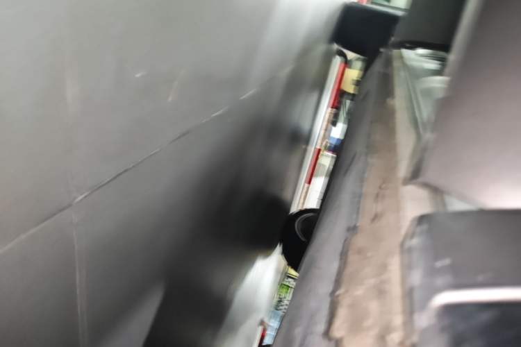 Used Volkswagen Teramont 2025 Tiguan Pro 450TSI Four-Wheel Drive Summit Edition Right Side Sill
