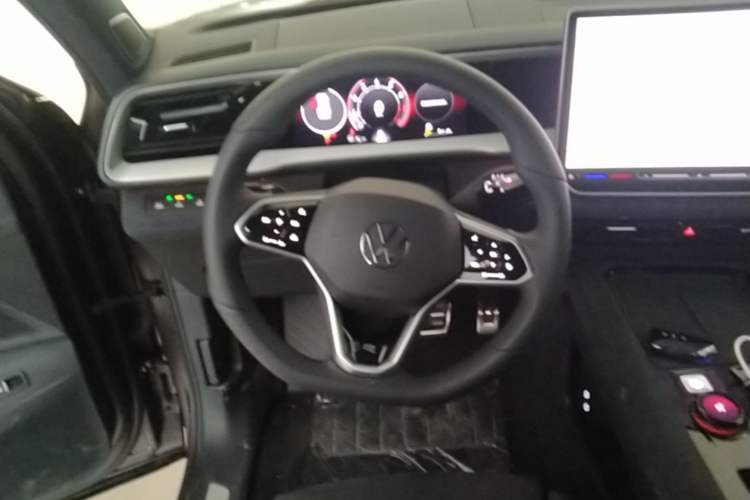 Used Volkswagen Teramont 2025 Tiguan Pro 450TSI Four-Wheel Drive Summit Edition Steering Wheel