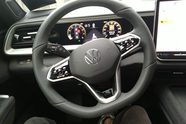 Used Volkswagen Teramont 2025 Tiguan Pro 450TSI Four-Wheel Drive Summit Edition Steering Wheel