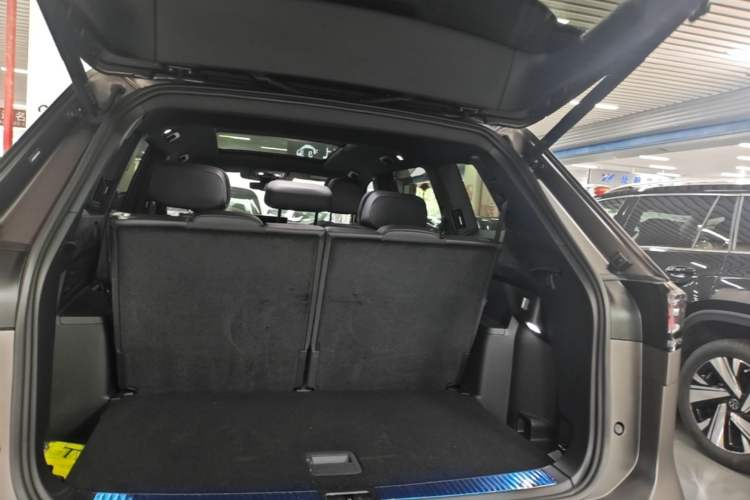 Used Volkswagen Teramont 2025 Tiguan Pro 450TSI Four-Wheel Drive Summit Edition Trunk