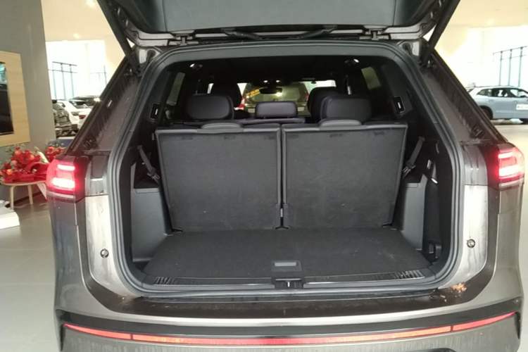 Used Volkswagen Teramont 2025 Tiguan Pro 450TSI Four-Wheel Drive Summit Edition Trunk