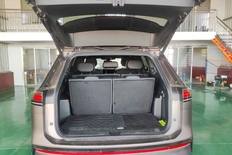 Used Volkswagen Teramont 2025 Tiguan Pro 450TSI Four-Wheel Drive Summit Edition Trunk