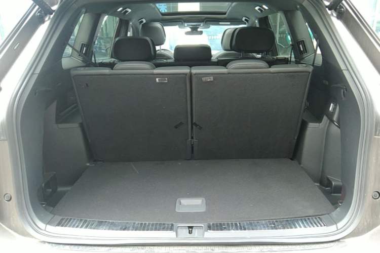 Used Volkswagen Teramont 2025 Tiguan Pro 450TSI Four-Wheel Drive Summit Edition Trunk