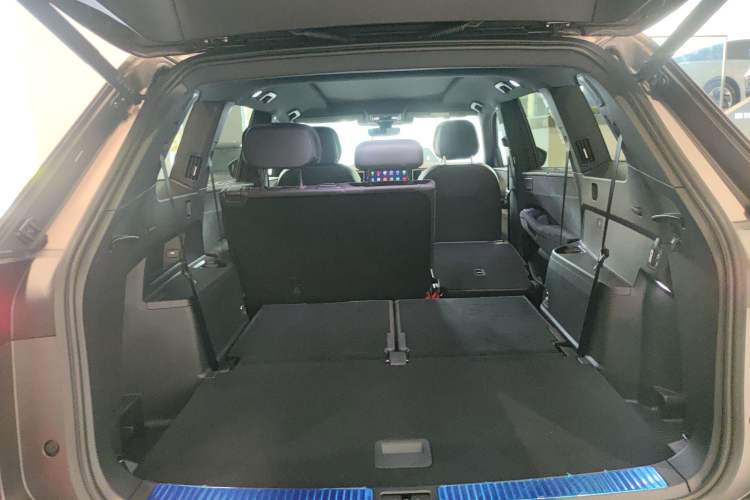 Used Volkswagen Teramont 2025 Tiguan Pro 450TSI Four-Wheel Drive Summit Edition Trunk