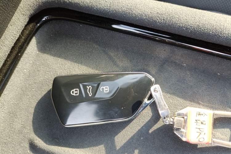 Used Volkswagen Teramont 2025 Tiguan Pro 450TSI Four-Wheel Drive Summit Edition Vehicle Key