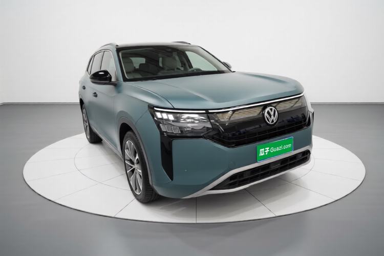 Used Volkswagen Teramont 2025 Tiguan Pro 450TSI 4Motion Crosswind Edition Front Right 45 Deg