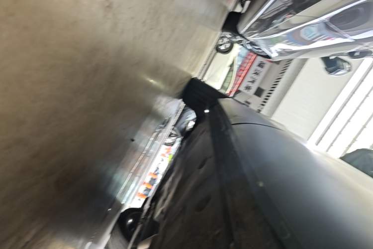 Used Volkswagen Teramont 2025 Tiguan Pro 450TSI 4Motion Crosswind Edition Left Side Sill