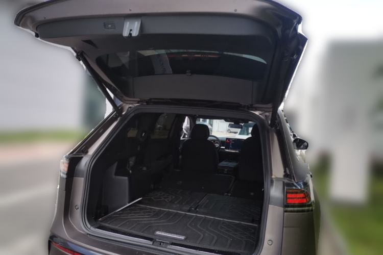 Used Volkswagen Teramont 2025 Tiguan Pro 450TSI Four-Wheel Drive Summit Edition Trunk