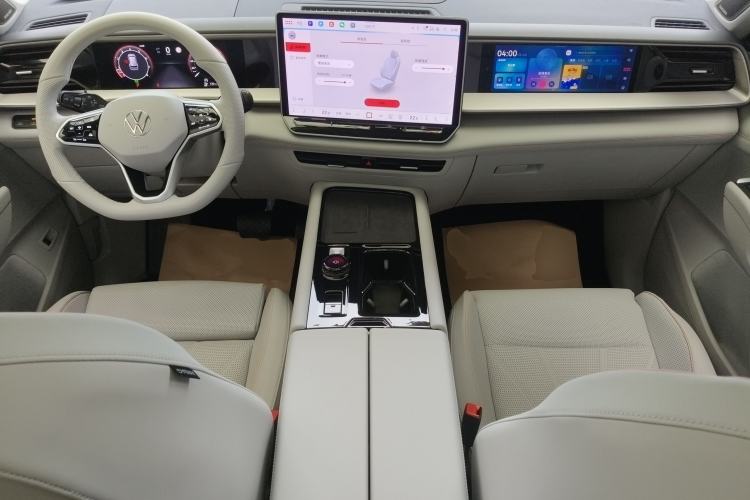 Used Volkswagen Teramont 2025 Tiguan Pro 450TSI 4Motion Crosswind Edition Center Console