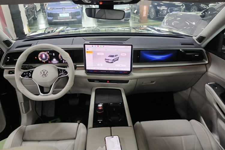 Used Volkswagen Teramont 2025 Tiguan Pro 450TSI 4Motion Crosswind Edition Center Console
