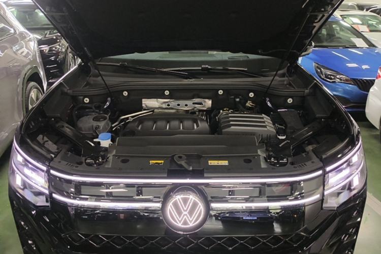 Used Volkswagen Teramont 2025 Tiguan Pro 450TSI 4Motion Crosswind Edition Engine Bay