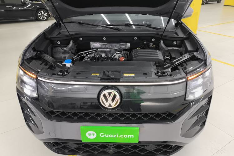 Used Volkswagen Teramont 2025 Tiguan Pro 450TSI 4Motion Crosswind Edition Engine Bay